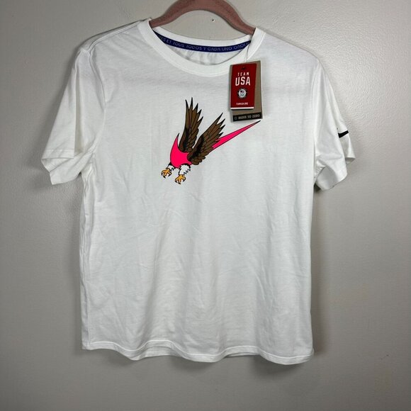 Nike USA Club Eagle Graphic T-Shirt Women's Size Medium - Picture 1 of 8